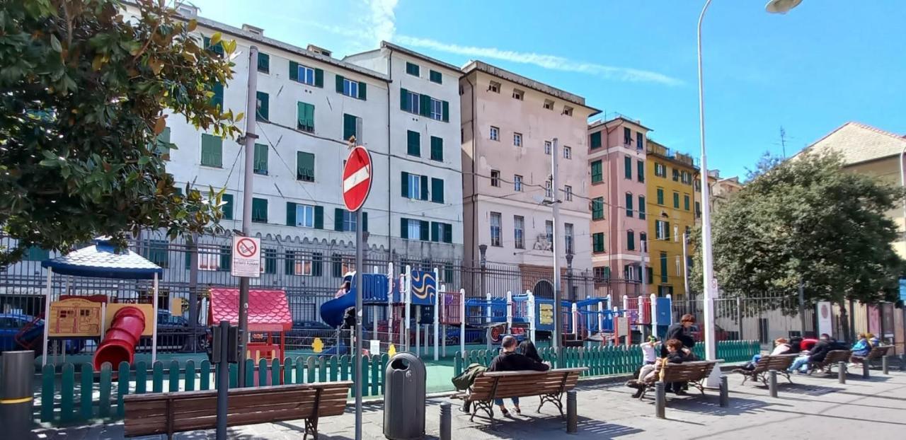 Ad Un Passo Dall'Acquario In Zona Expo Genua Exterior foto